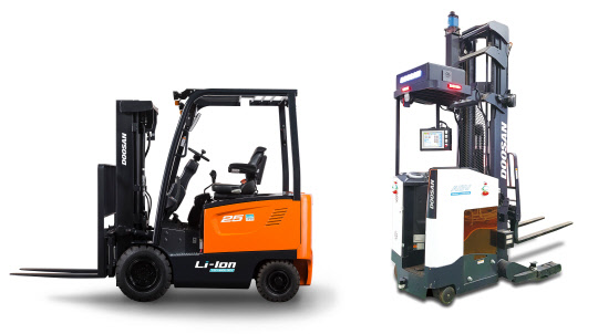 ㈜두산이 오는 16일부터 19일까지 경기도 일산 킨텍스에서 열리는 'KOREA MAT 2019'에 참가한다고 14일 밝혔다. 사진은 전시회에서 소개할 리튬이온 배터리 지게차(왼쪽, B25S-7 리튬이온)와 무인 지게차(BR20SP AGV) 이미지. <㈜두산 제공>